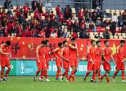 1xBit体育官网app-比赛中球队连续遭遇对手反击，陷入困境