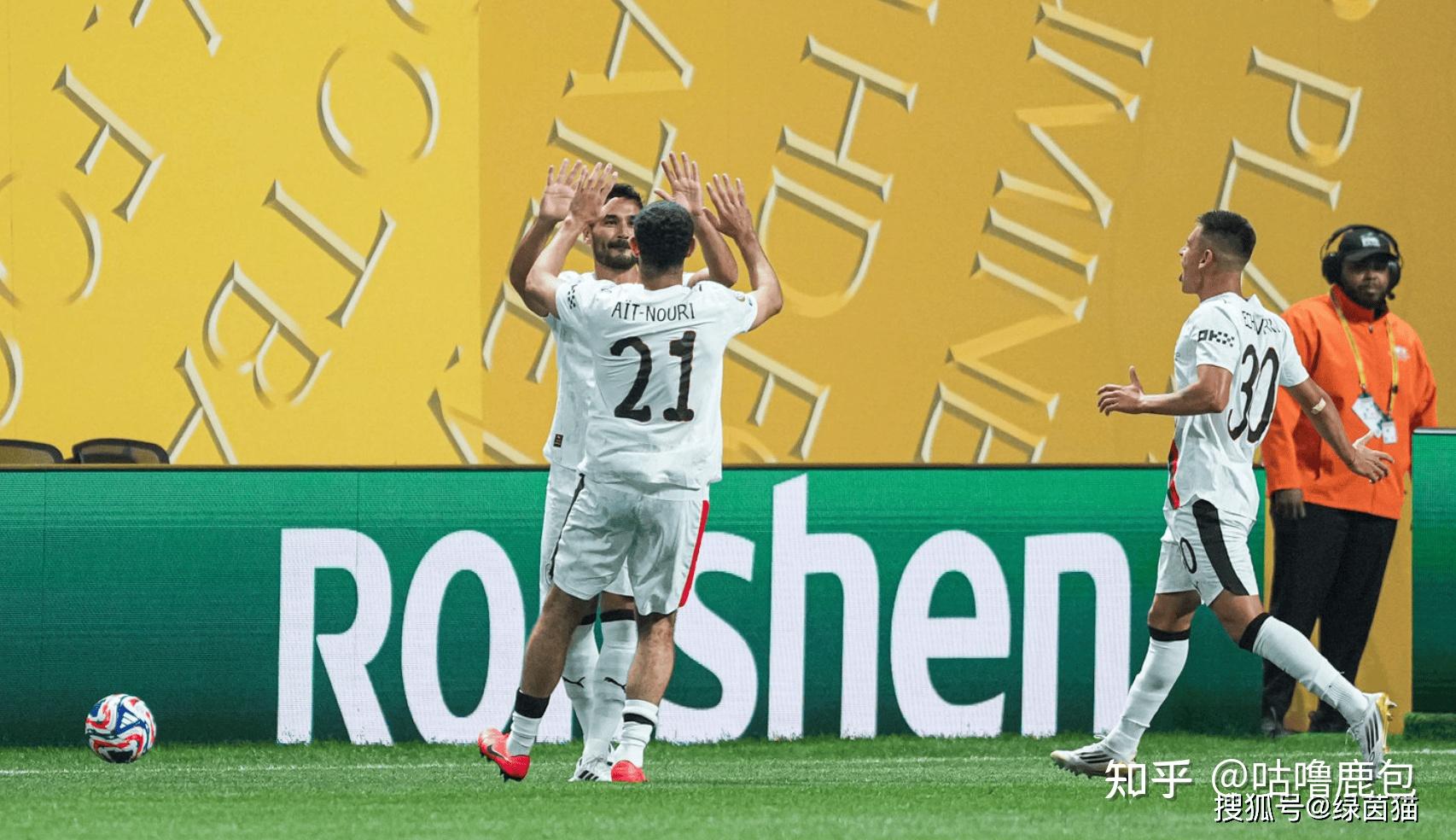 曼城继续保持不败，锁定小组头名的简单介绍