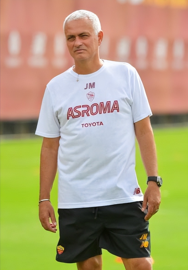 包含穆里尼奥赞扬球队团结一致,取得连胜的词条 包含穆里尼奥赞扬球队团结一致,取得连胜的词条