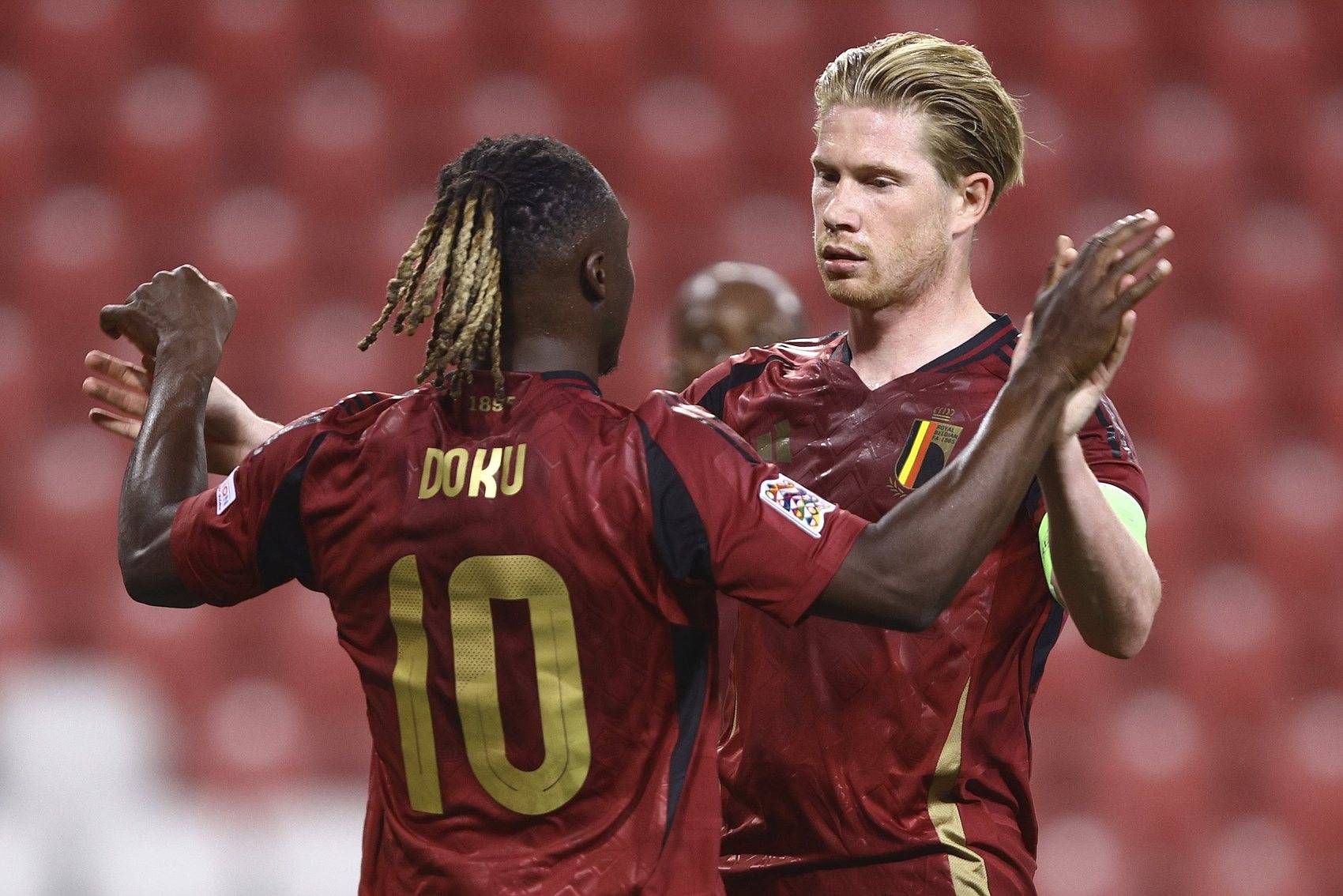 关于气氛热烈:欧洲顶级豪门激战的信息 关于气氛热烈:欧洲顶级豪门激战的信息