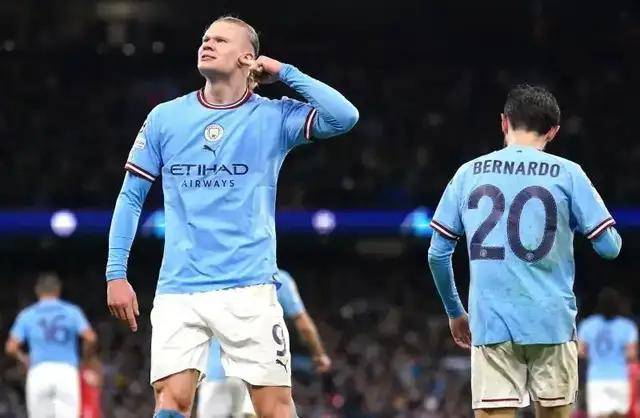 蒙托亚技术娴熟，曼城后防稳固的简单介绍