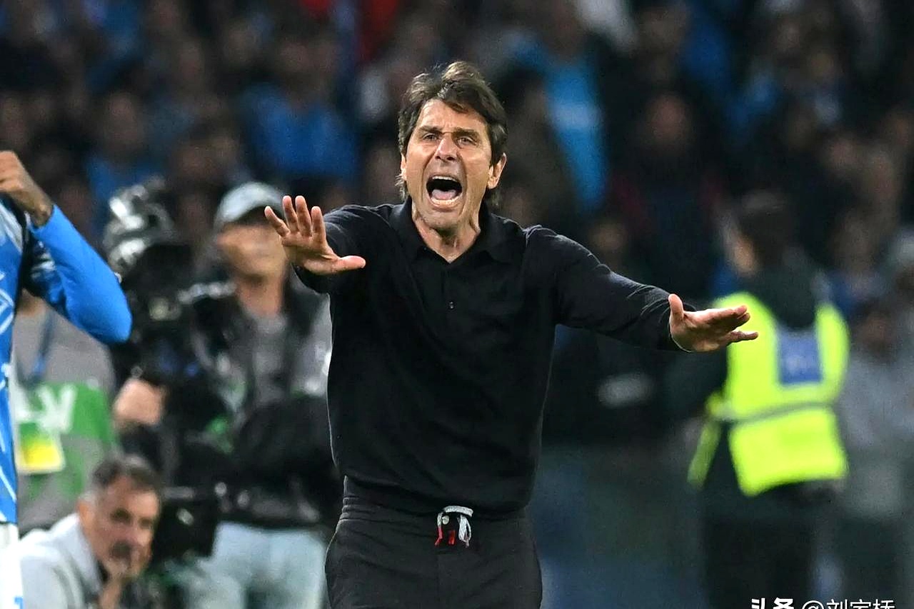 那不勒斯逆袭成功,主场击败乌迪内斯 那不勒斯逆袭成功,主场击败乌迪内斯