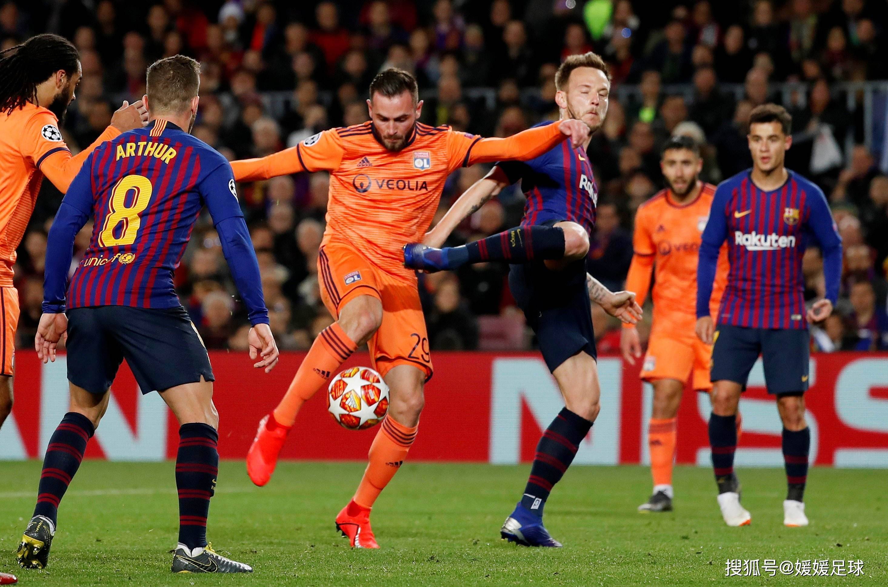 里昂客场告捷,登顶法甲积分榜的简单介绍 里昂客场告捷,登顶法甲积分榜的简单介绍