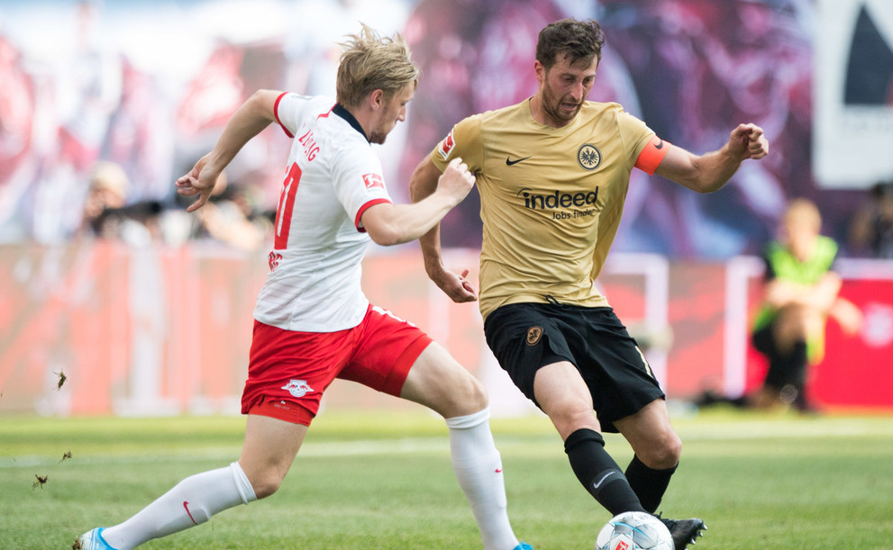 法兰克福获得胜利，向前迈进一步