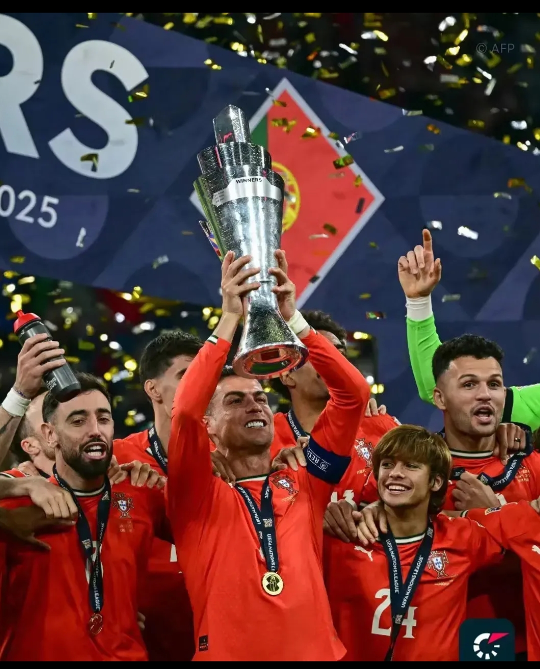 欧洲足球比赛进入关键时刻,双方斗智斗勇 欧洲足球比赛进入关键时刻,双方斗智斗勇