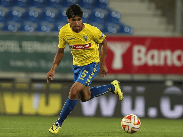 关于里尔队再次战胜对手，稳固在积分榜前列，继续追赶领先者的信息